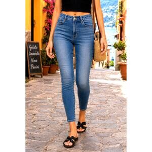 AG-ED Denim Farrah Skinny Ankle High-Rise Skinny Cloud Soft Denim 32